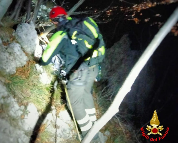 Bloccati al buio sul Moregallo: salvati tre giovani
