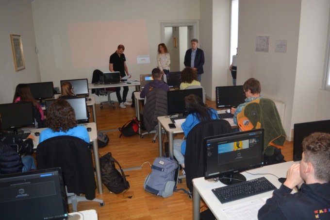 Mondo digitale: corso di Confcommercio Lecco al Parini