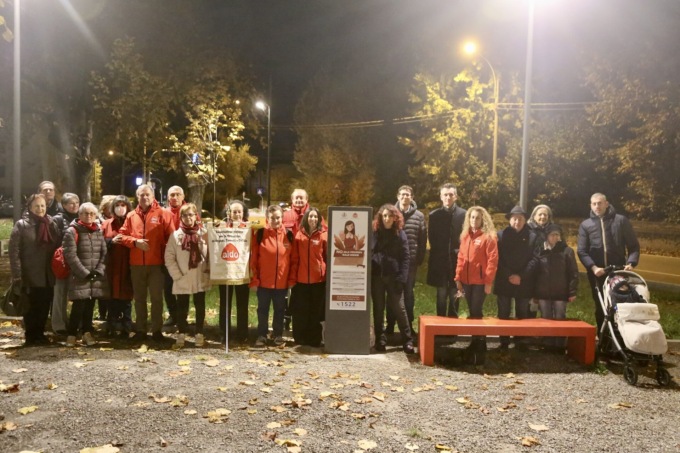 Violenza sulle donne: una targa per aiutare le vittime