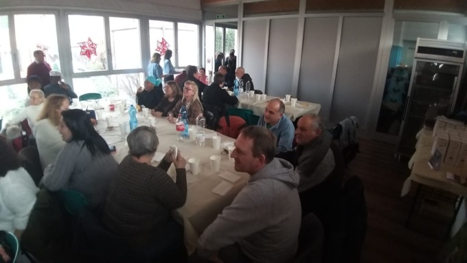 Oltre 100 persone ospiti al pranzo di Natale solidale organizzato da Cesea