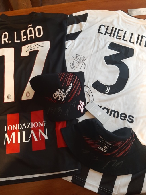 Via all’asta dei campioni per raccogliere fondi per l’oratorio di Valmadrera