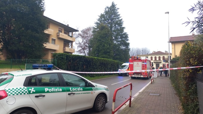 Travolta dal camion muore mentre porta il bimbo a scuola. Due pedoni uccisi in poche ore