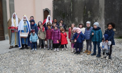 I Re Magi arrivano dal Lago a bordo della Lucia