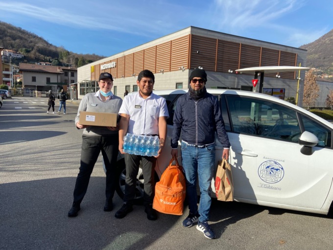 A Garlate McDonald’s e Fondazione Ronald McDonald donano 30 pasti caldi a settimana a Banco Alimentare