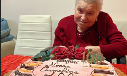 Aveva compiuto 100 anni il giorno di Natale: addio Nonna Carmelina