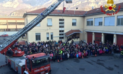 Una befana speciale atterrerà al Comando dei Vigili del Fuoco di Lecco