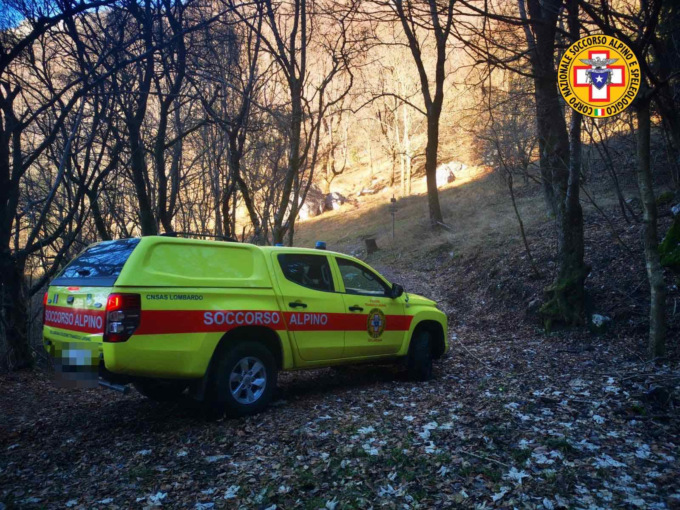 Precipita ai Corni di Canzo: salvata una 49enne