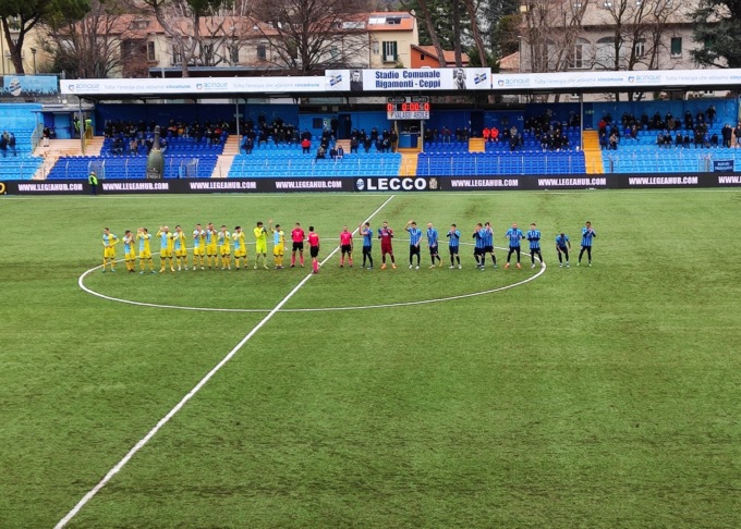 Calcio Lecco, il B-sogno continua! Battuto in 10 l’Arzignano e primo posto solitario