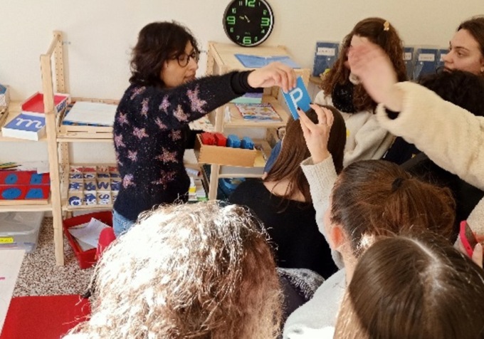 A Erve per fare esperienza dei materiali montessoriani