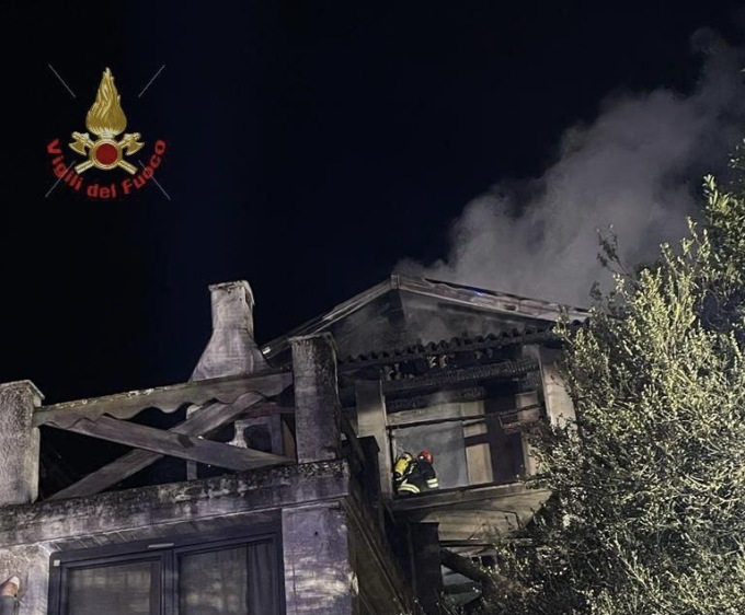 Notte di lavoro per i Vigili del Fuoco: fortunatamente nessun ferito