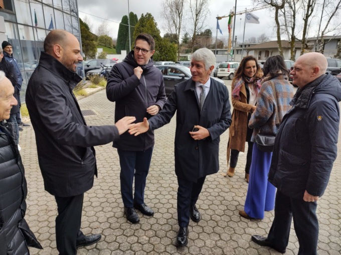 Inaugurata la nuova sede della Pallacanestro Cantù, presente anche il Lecchese Marco Riva