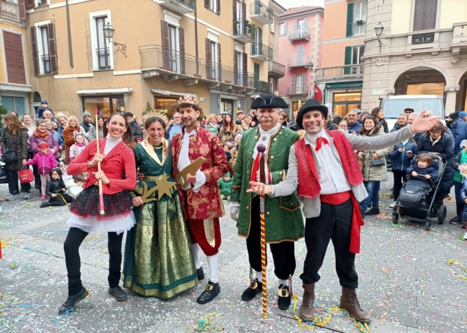 Pomeriggio di festa a Lecco, in Piazza XX Settembre