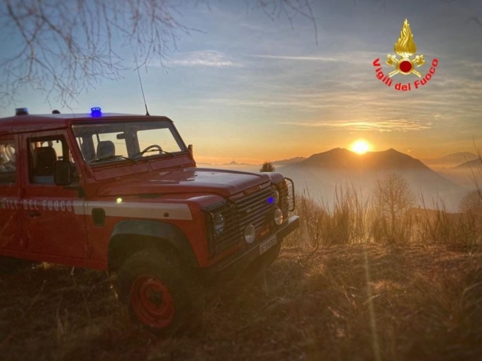 Incendio nel bosco: intervento dei Vigili del Fuoco a Vendrogno