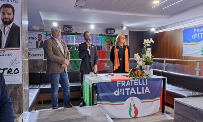 Elezioni regionali: in 200 all'incontro di chiusura della campagna di Mastroberardino e Scaravilli