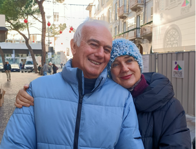 Si trovano dopo 60 anni e scocca l’amore