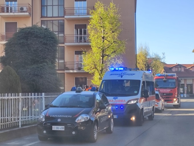 Precipita dal balcone: senza scampo una donna