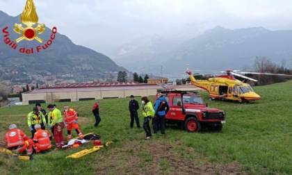 Cade da cavallo: 23enne trasportata in ospedale in elicottero in condizioni serie