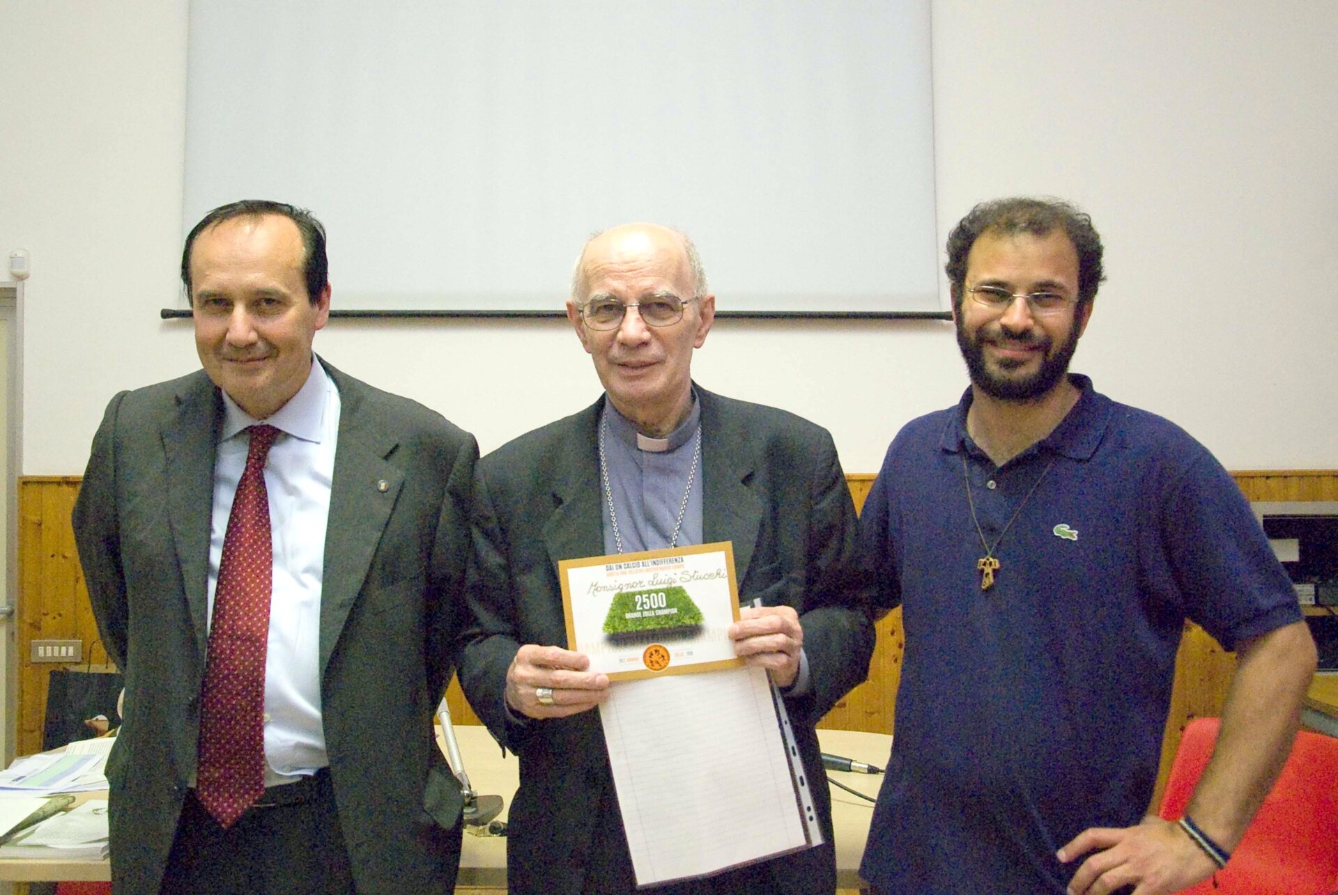 Don Tommaso Nava con Mons Luigi Stucchi e il Sindaco AntonioRusconi