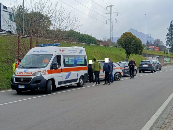 Donna aggredita all’uscita del cimitero