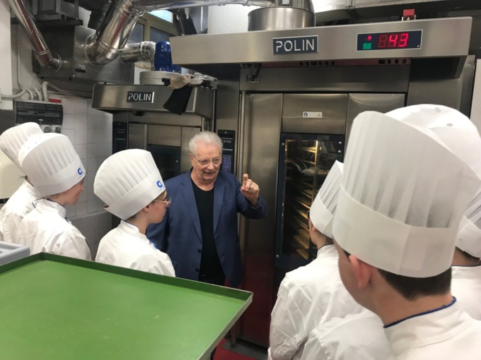 Gli studenti di Casargo in visita dal maestro Iginio Massari