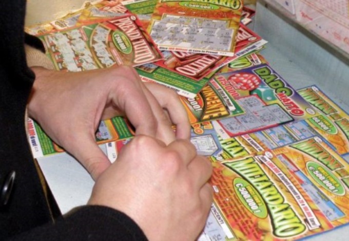 Gratta e vinci fortunatissimo: vinti 2 milioni di euro