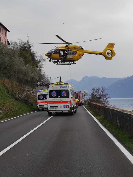 Incidente a Varenna: morto un motociclista