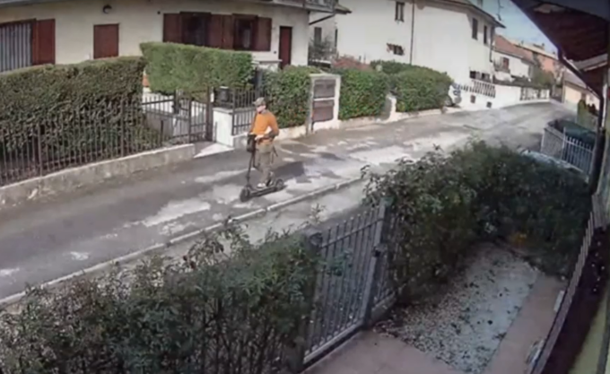 Sgominata la banda del monopattino: in manette due cileni “appassionati” di Rolex