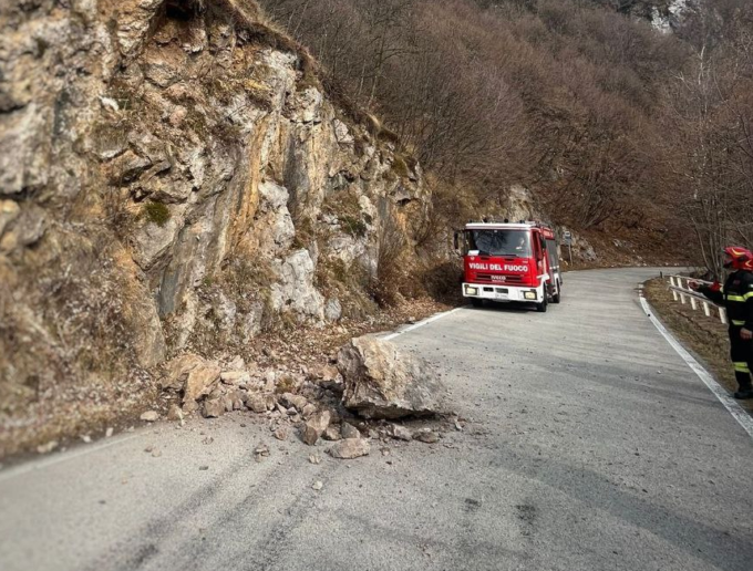 Smottamento sulla Sp 753: Provinciale a senso unico alternato