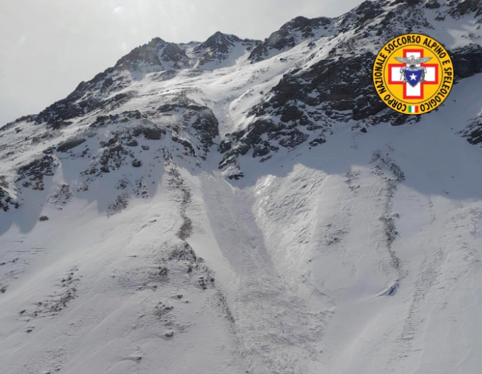 Valanga a Valfurva: travolto uno sciatore