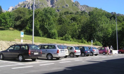 Piani Resinelli: dal primo maggio parcheggi a pagamento