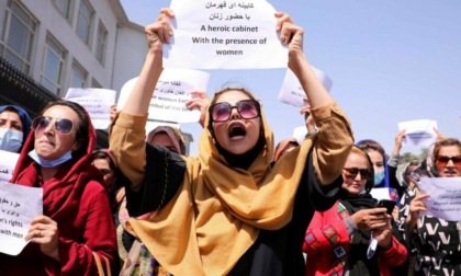 Diritti delle donne negati in Iran e Afghanistan: presa di posizione in Consiglio