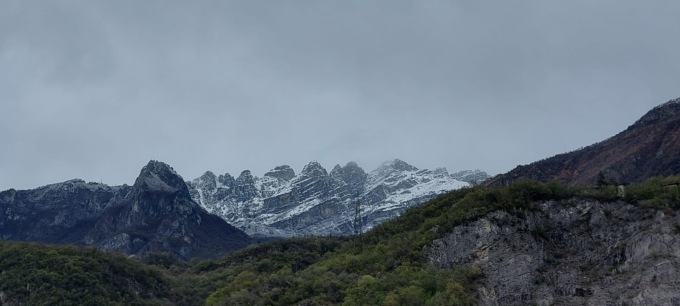 Brrr: è tornata la neve sui monti lecchesi