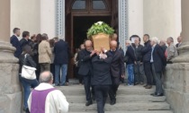 Folla all'addio a Umberto Filacchione, storico giornalista