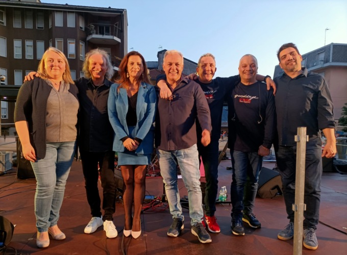“Notte di note e note di notte”: successo per il tributo ai Pooh