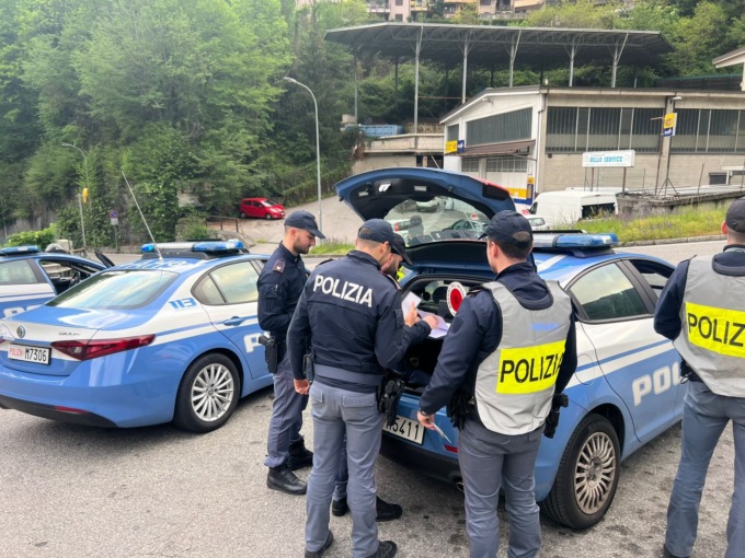 Controlli straordinari della Polizia sulle strade di Lecco