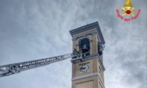 Pescarenico: intervento per il distacco di una delle campane della chiesetta