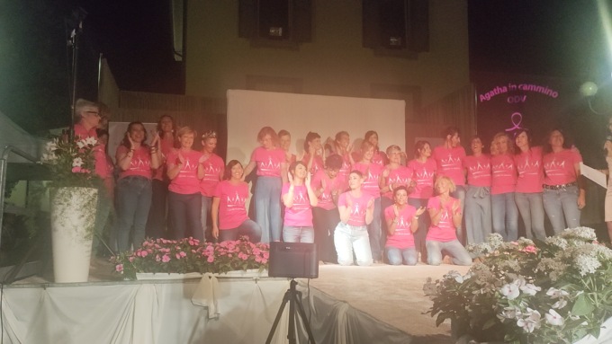 Grande successo per il “Defilè in rosa” e “Agatha in cammino”