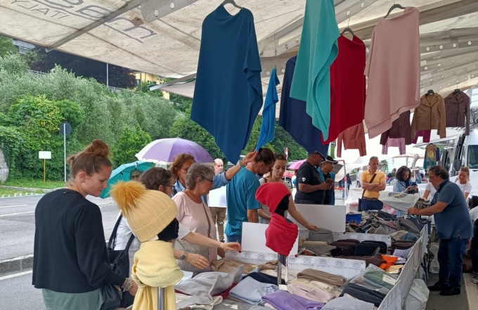 Malgrate, un successo la seconda edizione del mercato di Forte dei Marmi