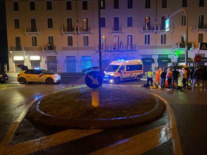 Schianto in moto: 24enne in codice rosso