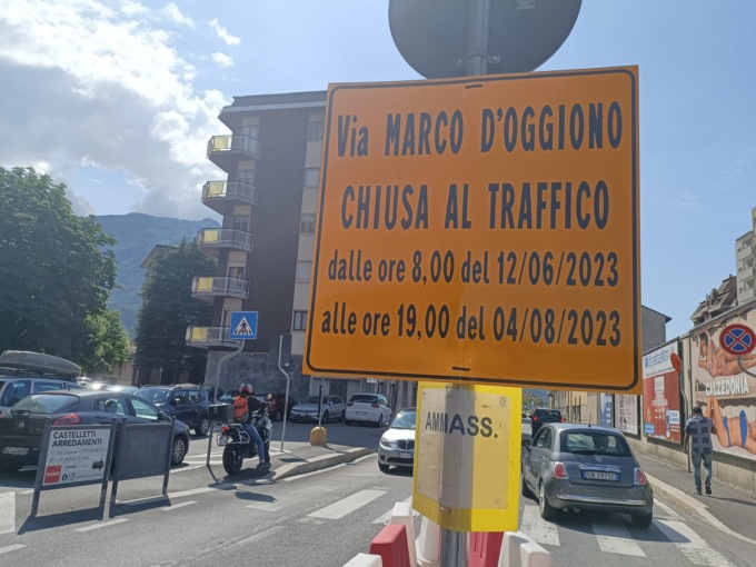 Teleriscaldamento: partiti i lavori in centro. Via Marco d’Oggiono a senso unico