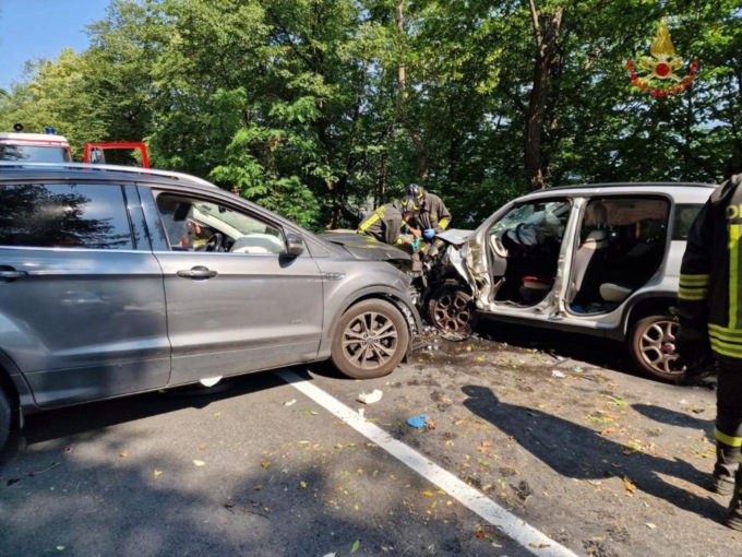 Grave incidente lungo la Sp72, due feriti: uno è grave
