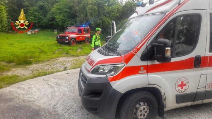 Malore nei boschi: 50enne in codice rosso