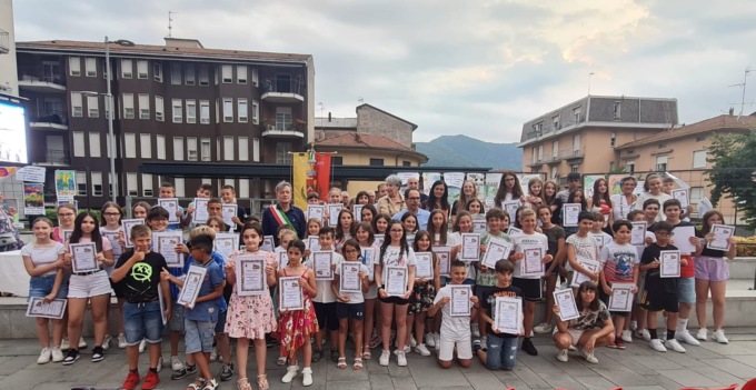 Premiati gli alunni per il concorso “Calolziocorte a colori – Premio Lisa Amicarella”