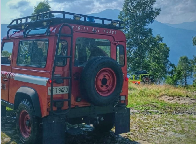 Finisce nella scarpata per recuperare il drone e lo danno per disperso: salvato