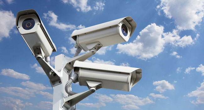 Telecamere contro gli incivili che abbandonano rifiuti