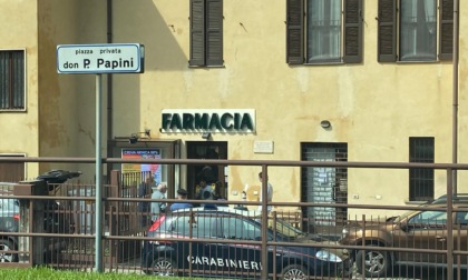 Colpi in due farmacie in poche ore: raid a Calolzio. Gravi danni