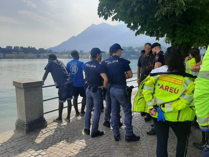 18enne annegato a Lecco: “Chiediamo al sindaco il lutto cittadino”