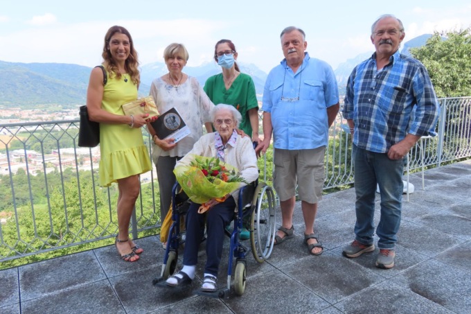 Alida Colombo: festa per i 100 anni della storica infermiera