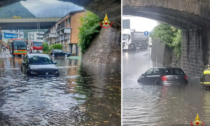 Bomba d'acqua su Lecco: auto bloccate nel sottopasso allagato. Tempesta di fulmini sul territorio