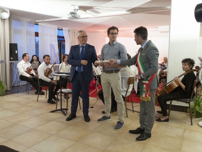 Varenna, conferita la benemerenza civica a Giacomo Mellera